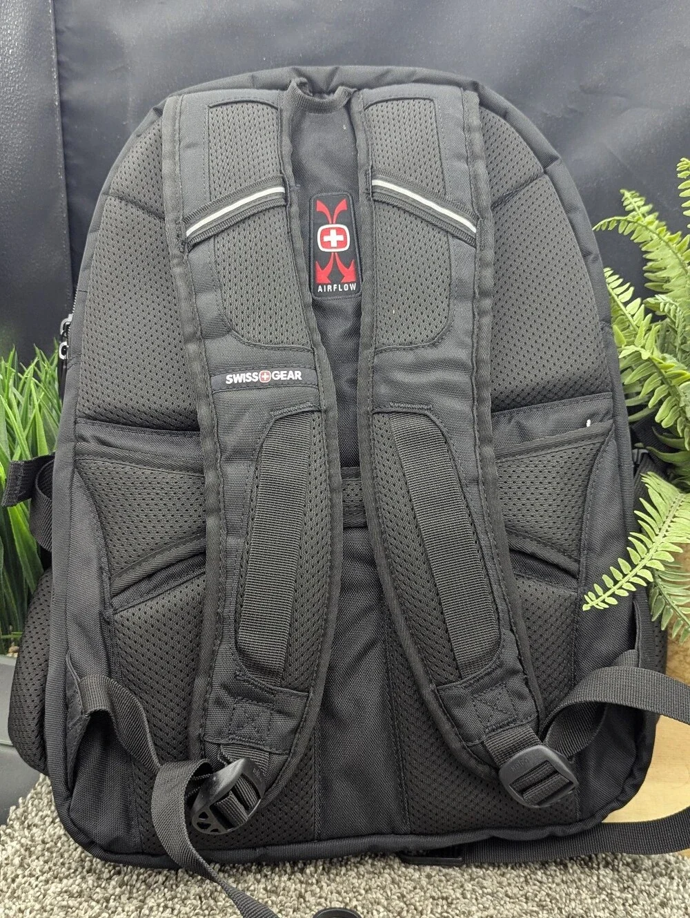SwissGear 3760 Scan Smart Airflow Laptop Protection Adjustable Backpack